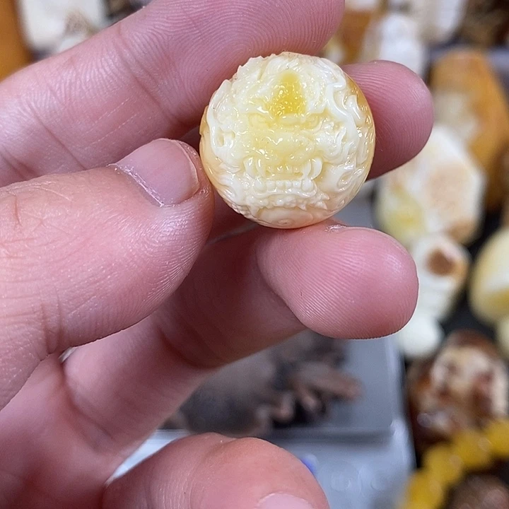 未镶嵌琥珀裸石我