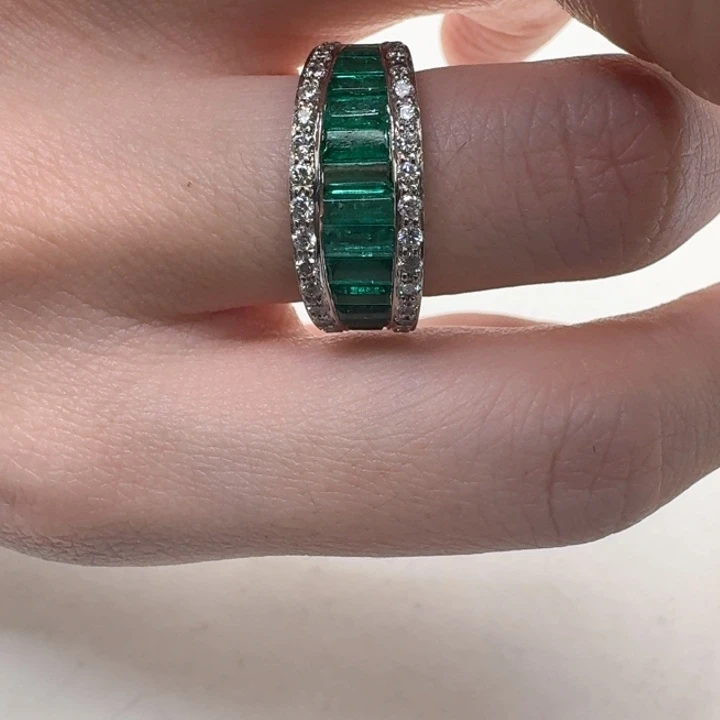 祖母绿戒指未镶嵌