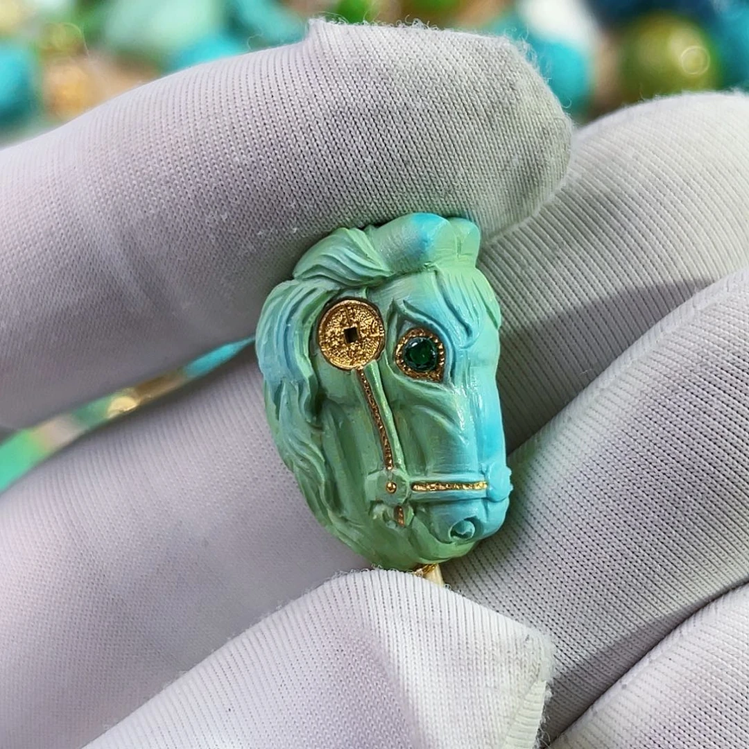 绿松石未镶嵌珠宝奇石