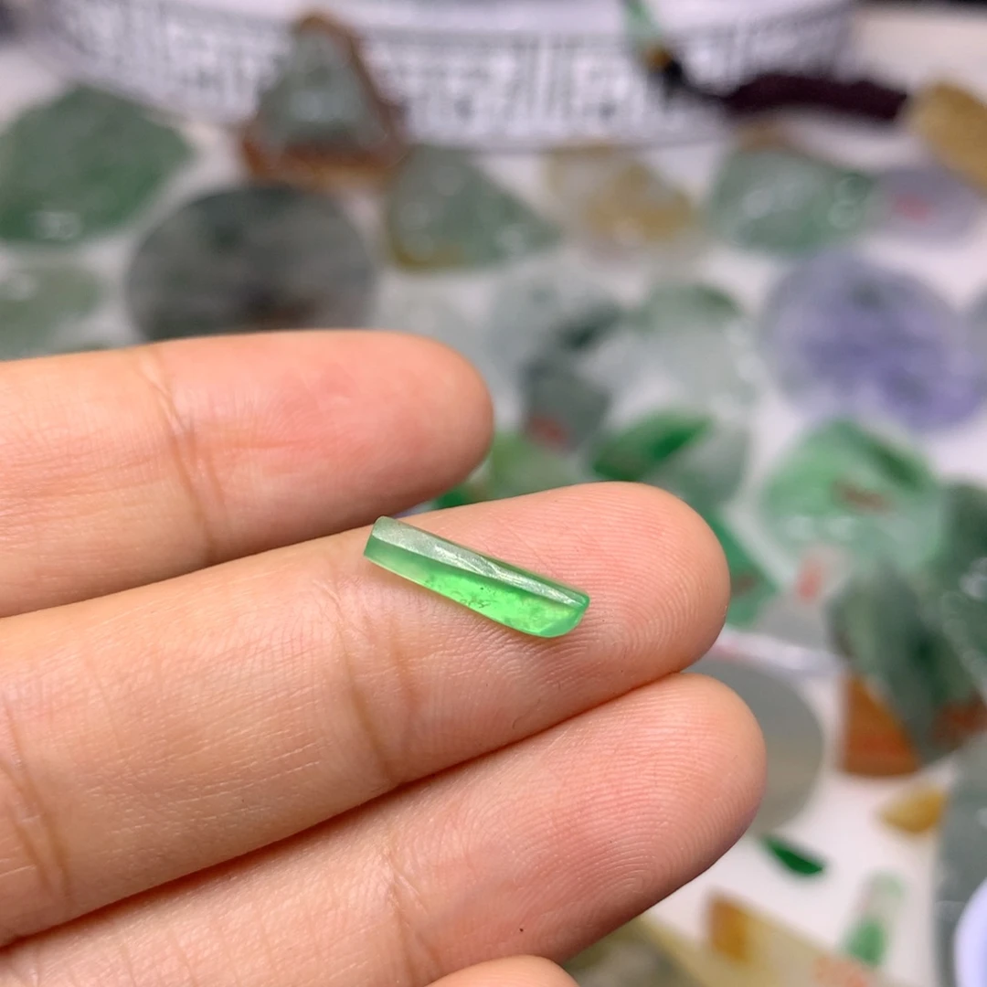 定制翡翠未镶嵌天然翡翠定制