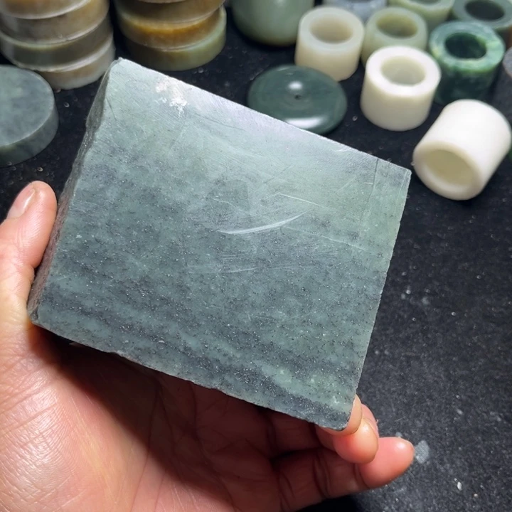 和田玉（糖玉）未镶嵌珠宝半成品