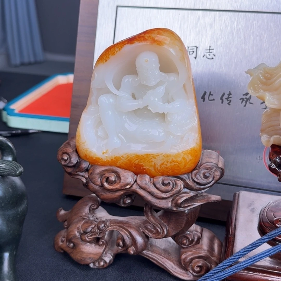 和田玉未镶嵌把件