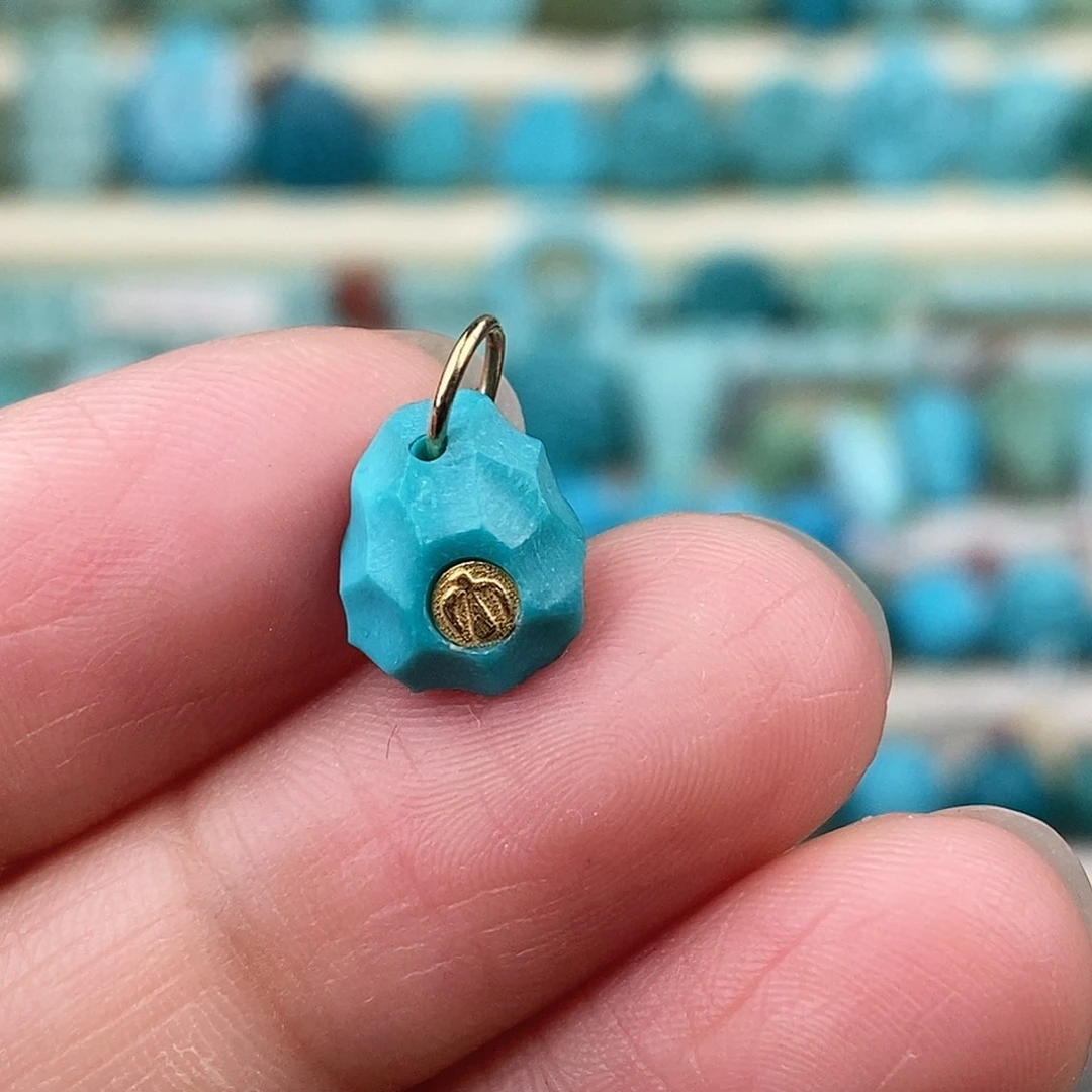 未镶嵌绿松石珠宝奇石