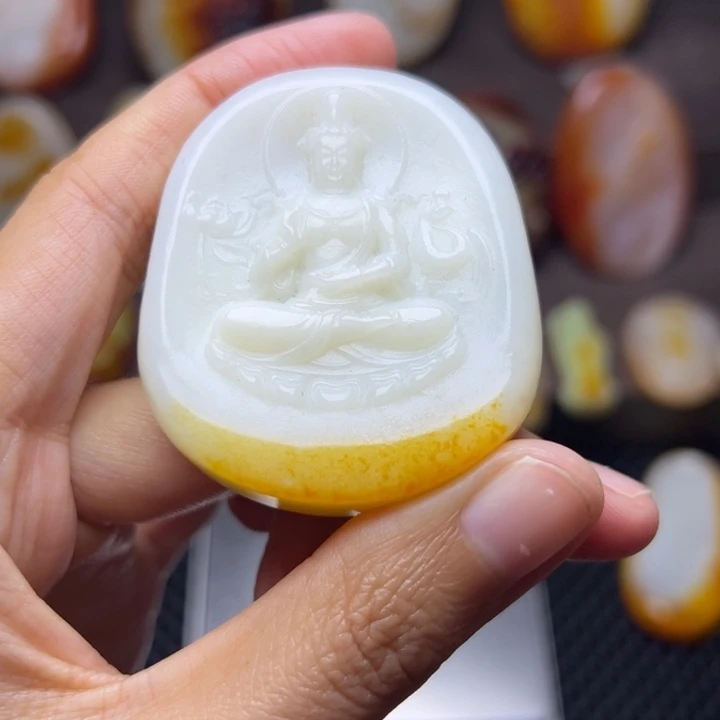 和田玉未镶嵌颈饰