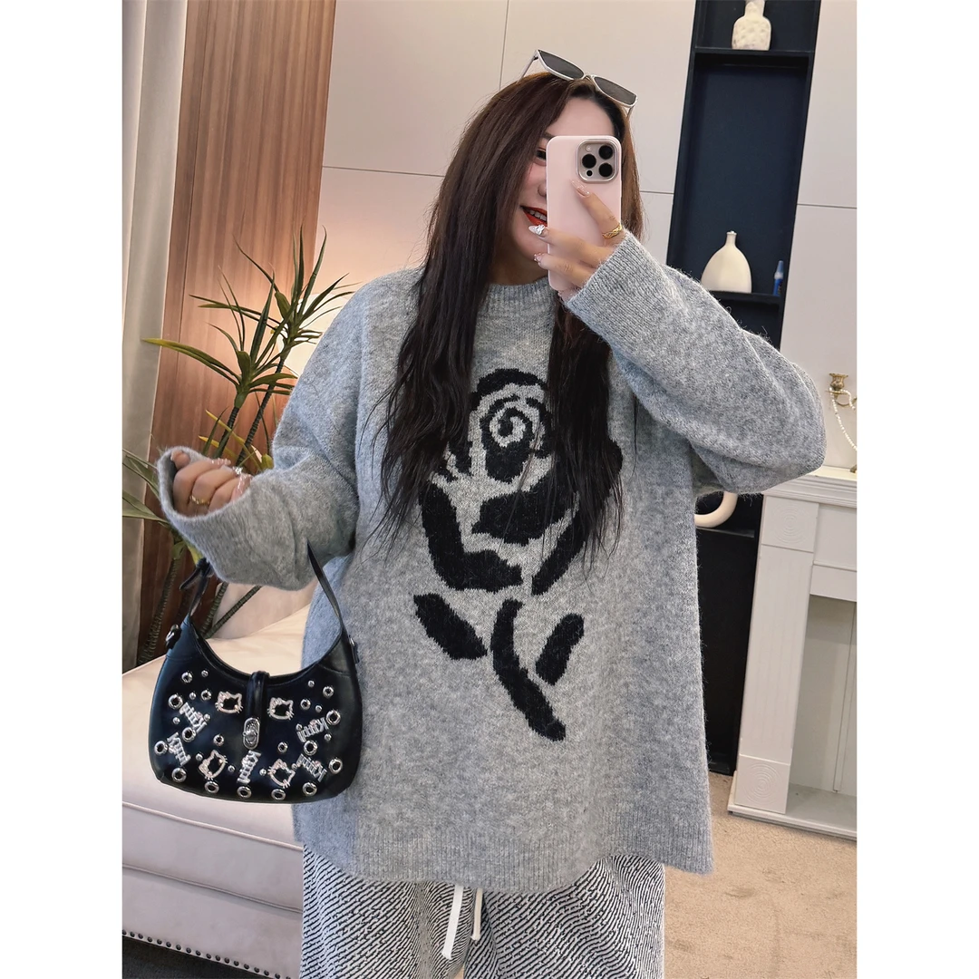 冰城玫瑰 / 仿羊驼绒间色毛衣12515花契200斤胖mm冬季休闲时尚