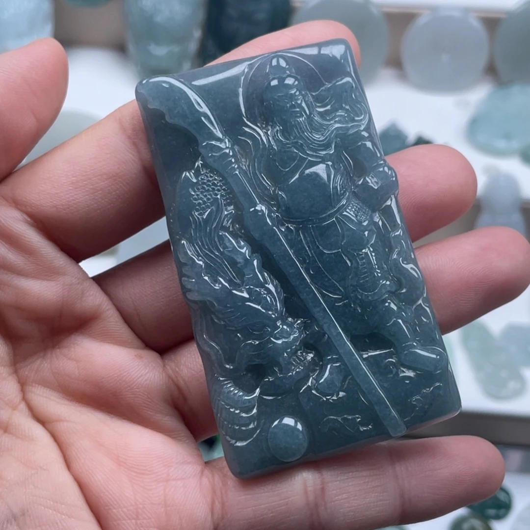 翡翠未镶嵌颈饰66