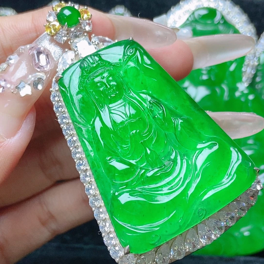 颈饰银S925镶嵌翡翠