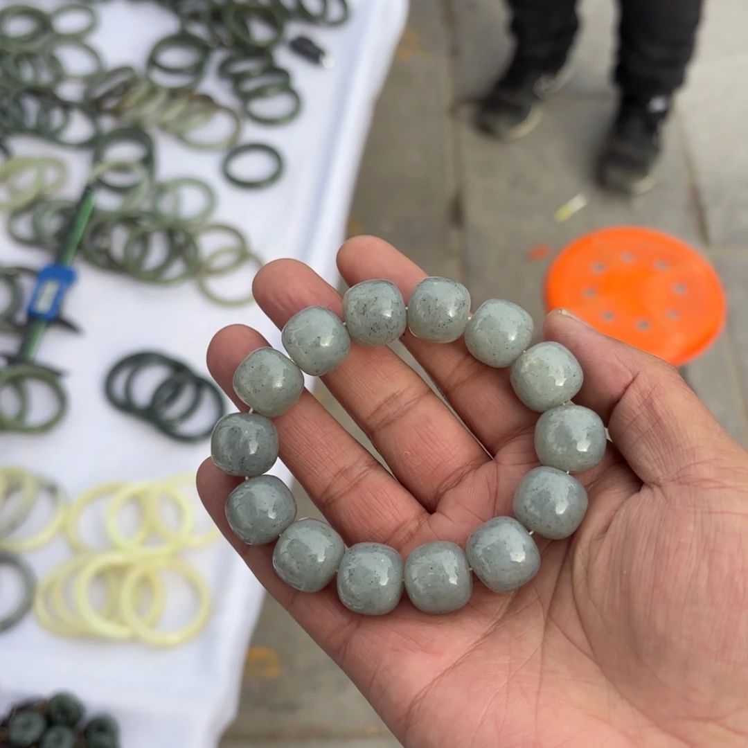 和田玉手串定制不退换未镶嵌四**念