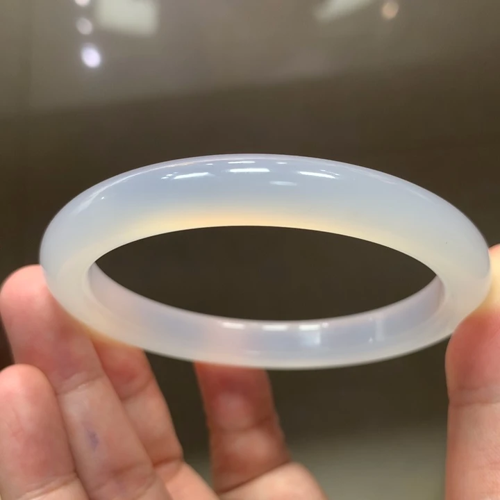 手镯玛瑙/玉髓未镶嵌