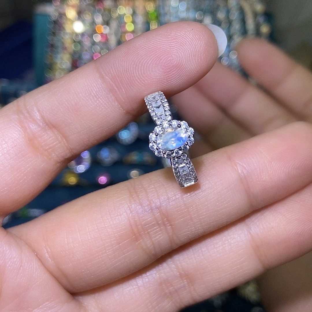 银S925镶嵌月光石戒指