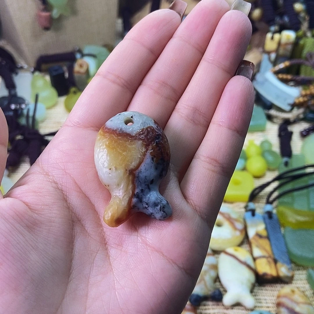 未镶嵌蛇纹石玉挂件花***沫