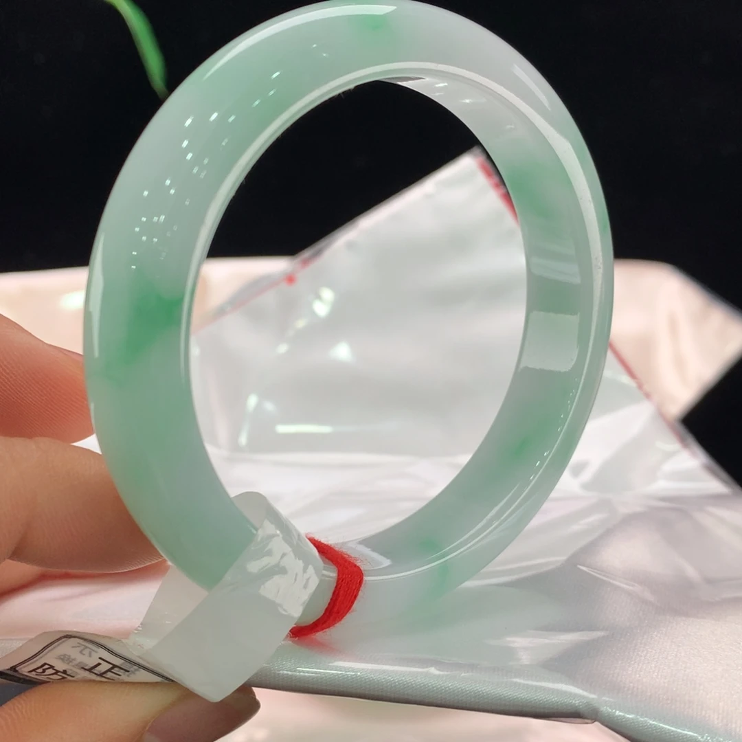 翡翠未镶嵌手镯2392