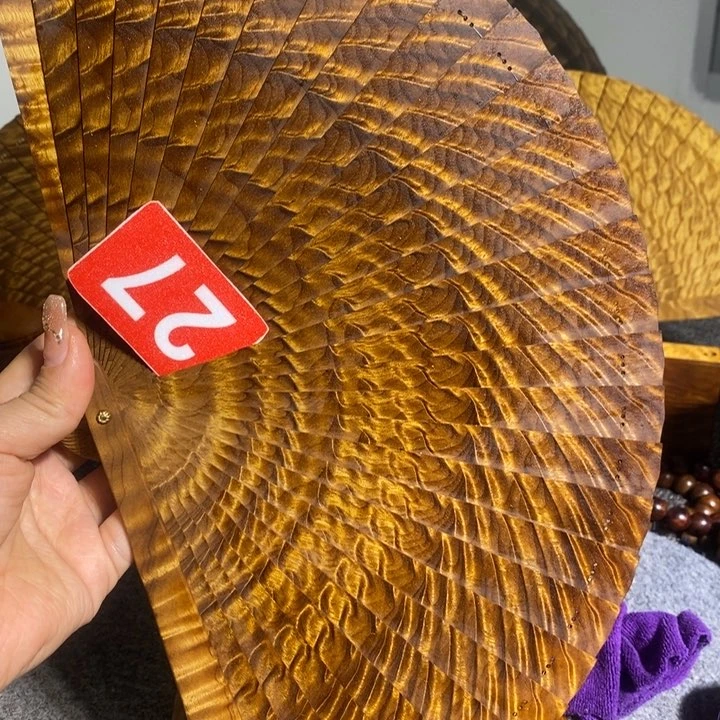 金丝楠人****见金丝楠手把件