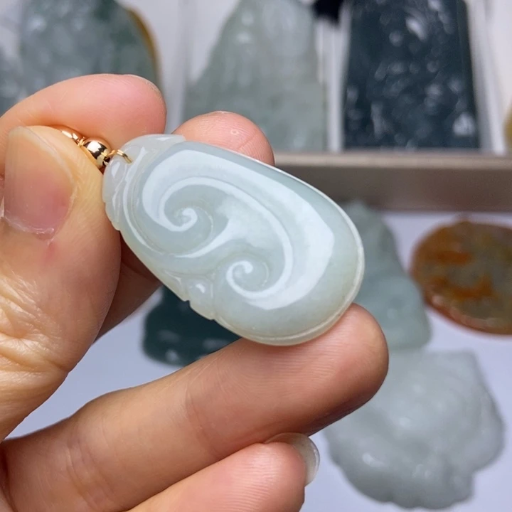 翡翠未镶嵌颈饰翡翠