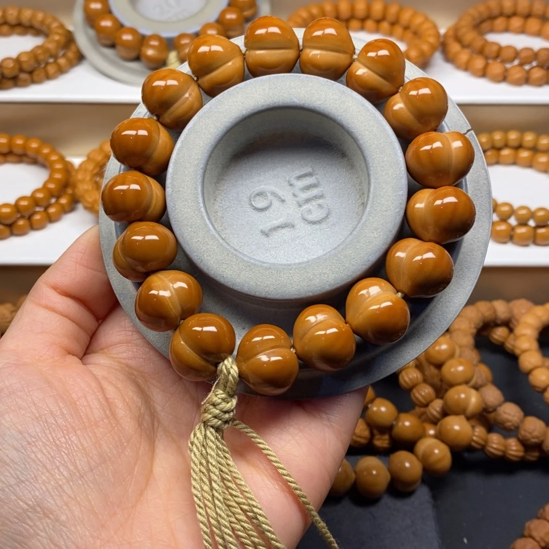 【闪购商品】手串猴头核桃倩*大屁桃17mm