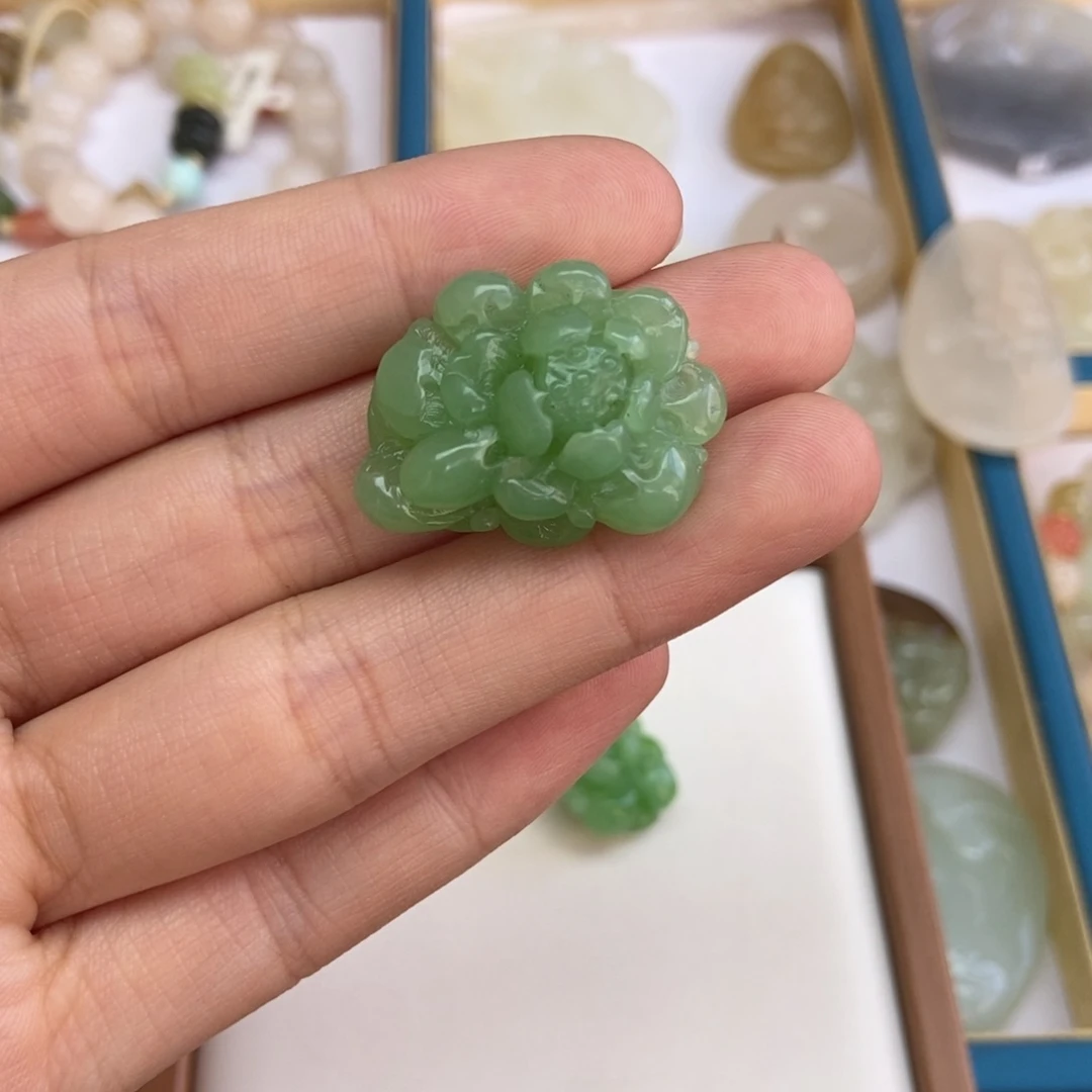 和田玉吊坠未镶嵌