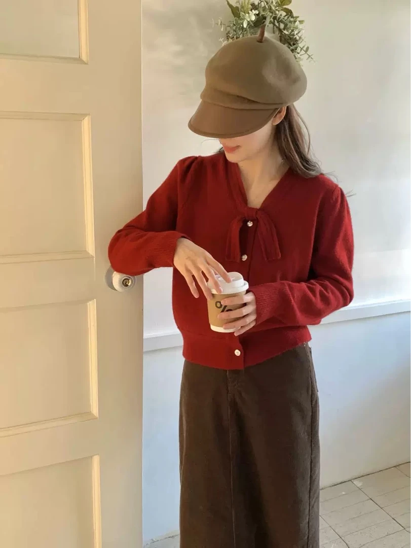 蝴蝶结领金扣赫本风款毛衣修身外套针织冬季气质香风高档轻奢毛衣