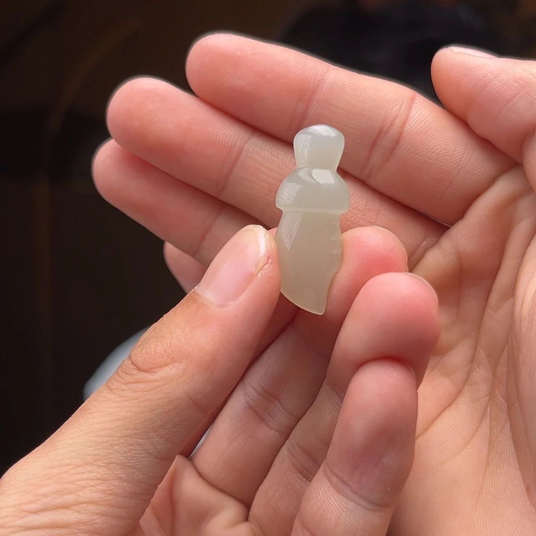 和田玉吊坠(不含链)未镶嵌刀