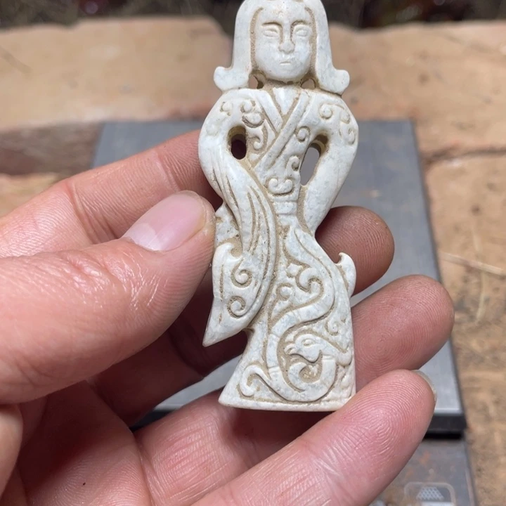 和田玉（糖玉）未镶嵌颈饰
