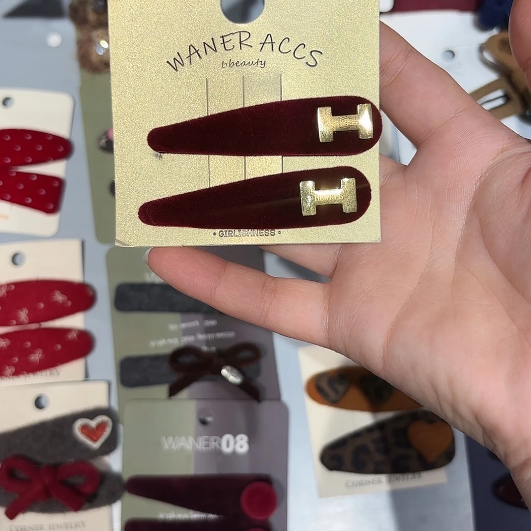 布艺非金属红丝绒拜拜夹