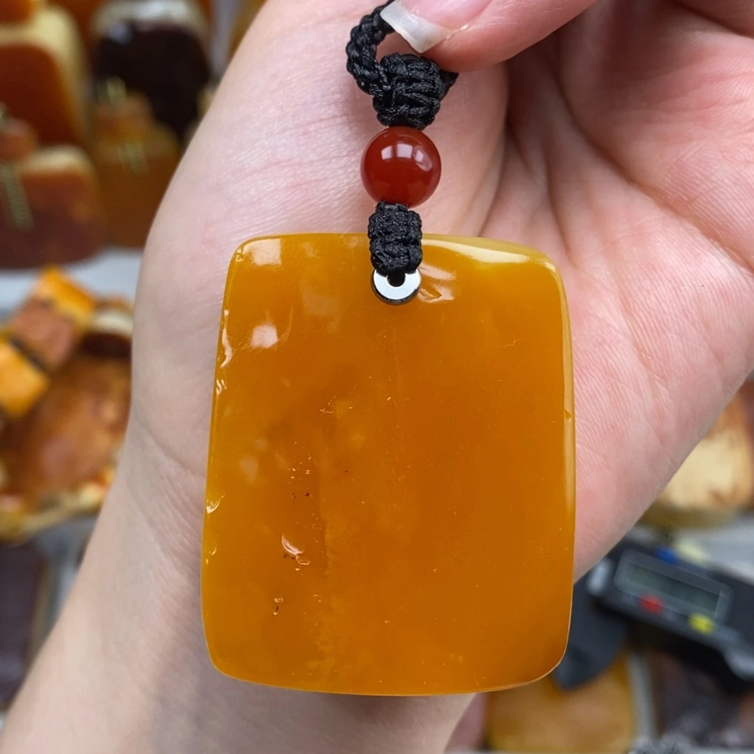 未镶嵌吊坠(赠链)琥珀