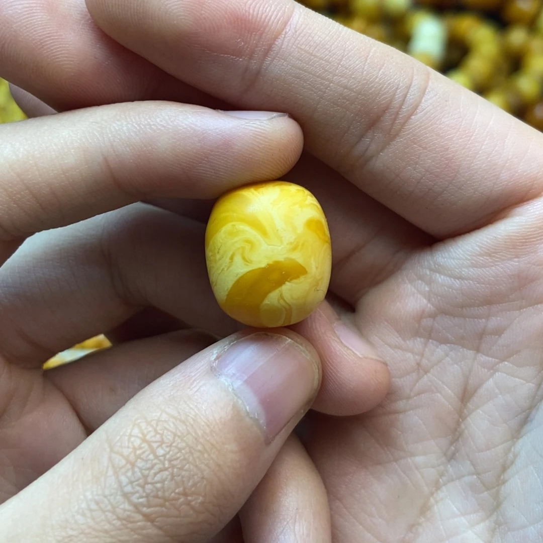 蜜蜡未镶嵌珠宝奇石