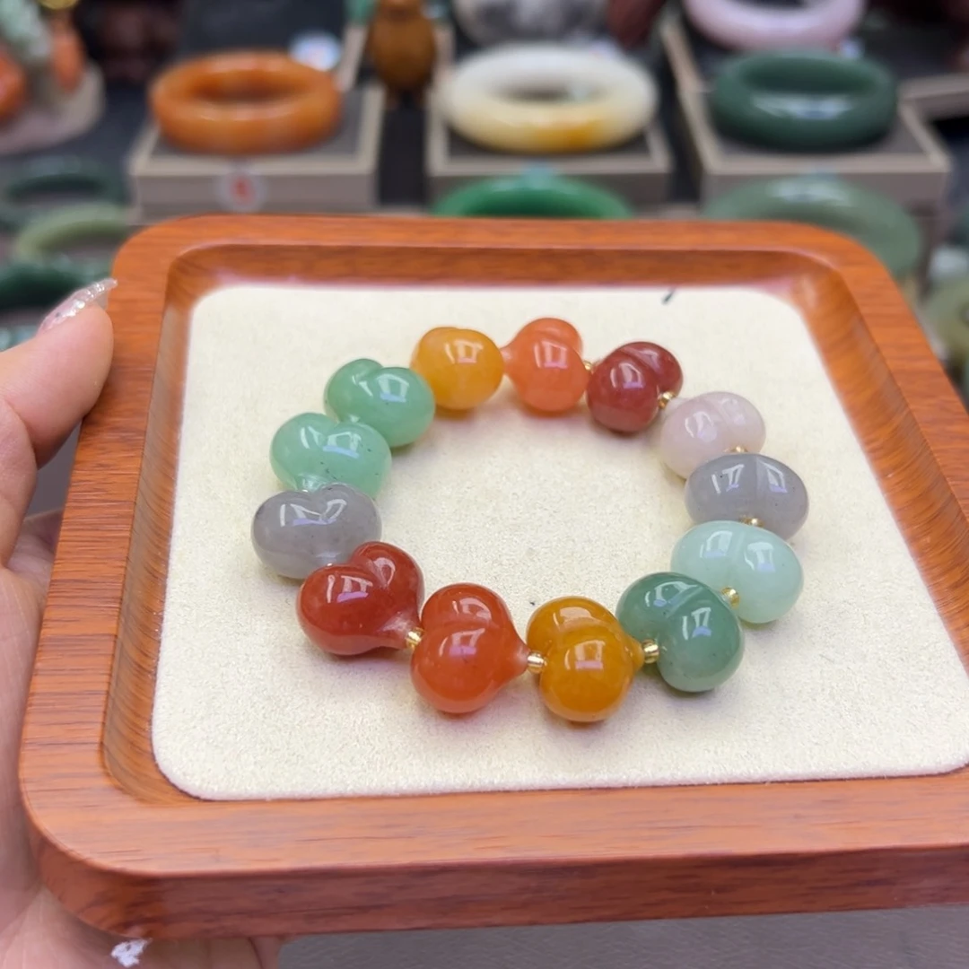 未镶嵌手镯石英岩玉