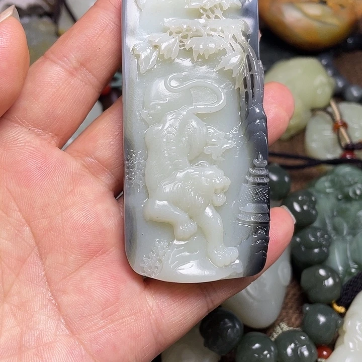 阿***哥未镶嵌和田玉把件