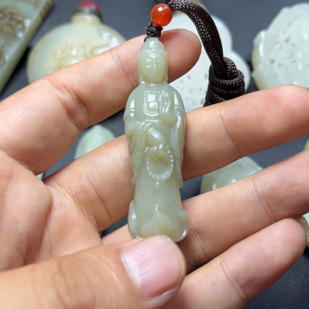 和田玉未镶嵌颈饰