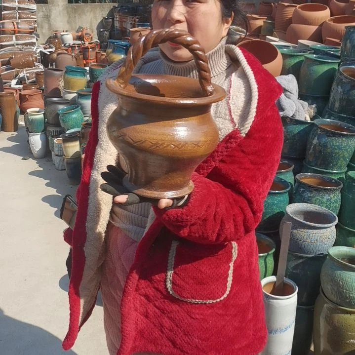 红陶瑕疵手工盆子。。