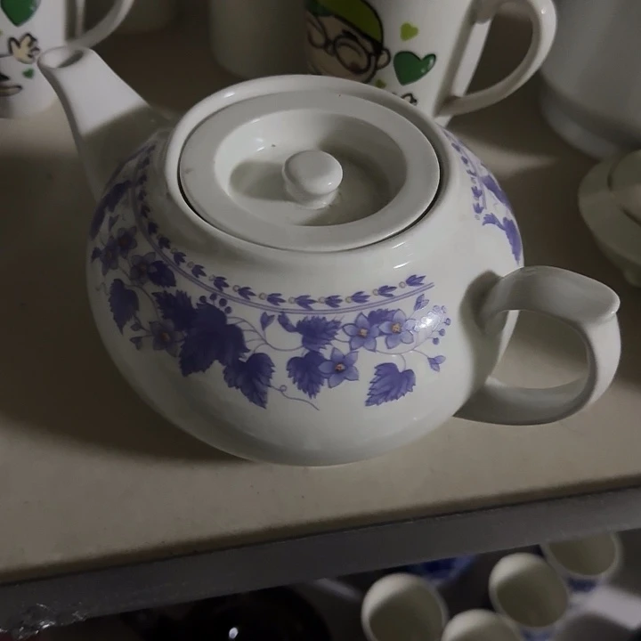 瓷片陶瓷盘子碗啥都有