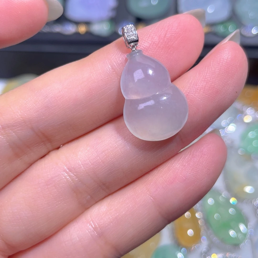 颈饰18K金镶嵌翡翠翡翠