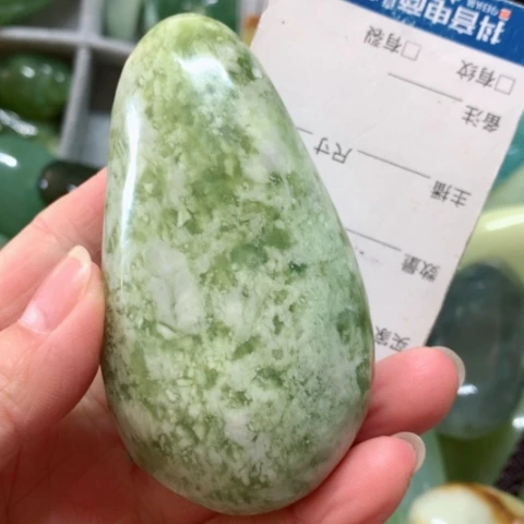 蛇纹石玉手把件未镶嵌