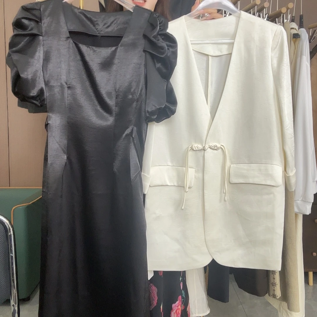 清仓裙子和外套不退不换