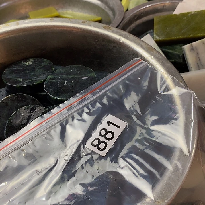 蛇纹石玉未镶嵌珠宝半成品用****3