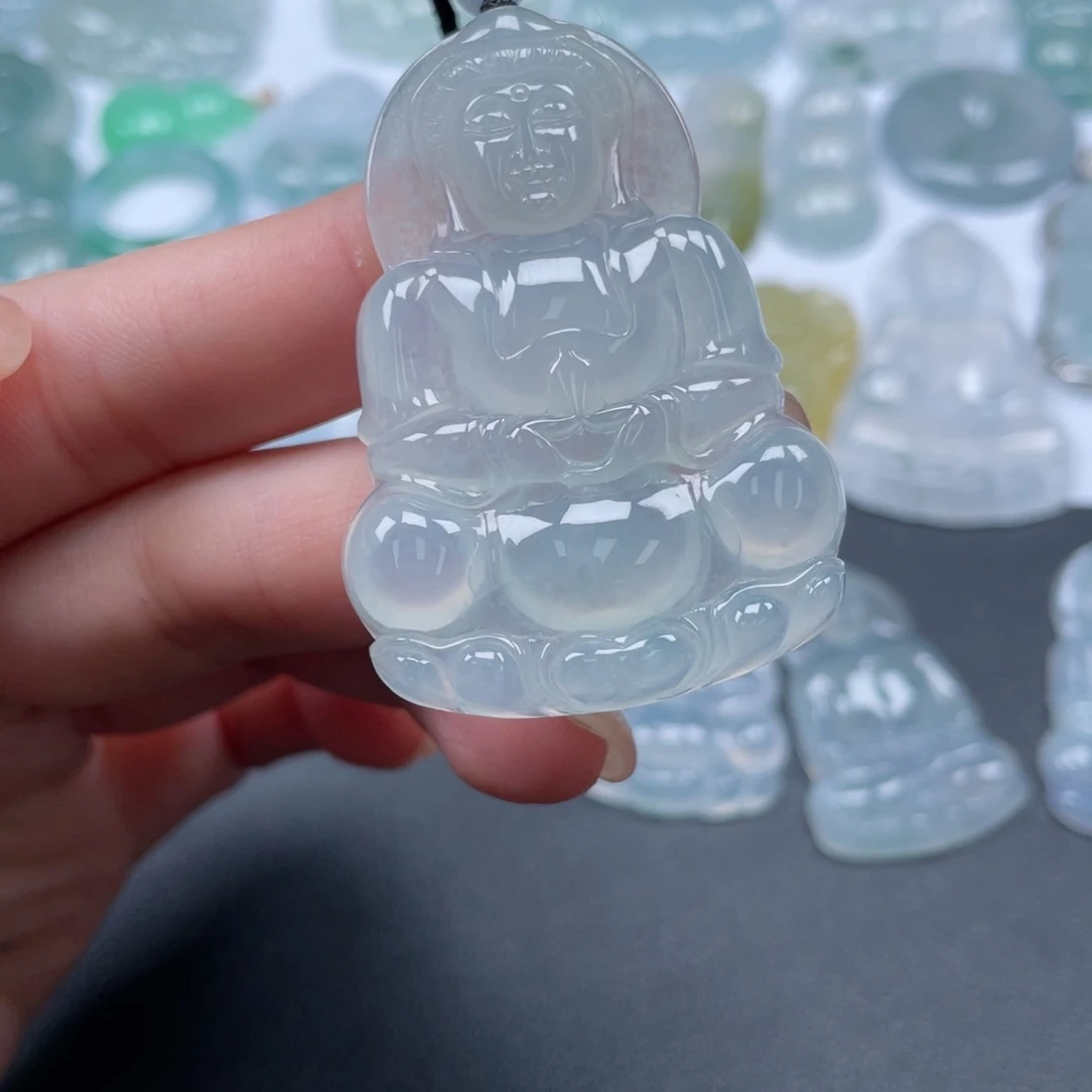 翡翠颈饰未镶嵌观音