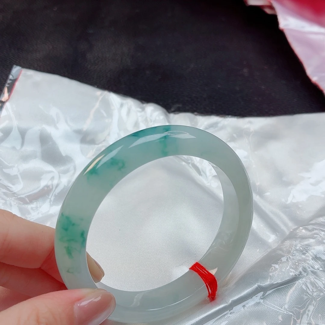 翡翠未镶嵌手镯56