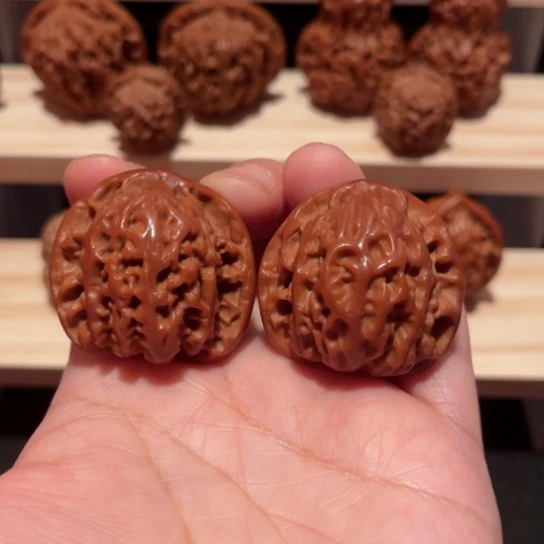 文玩核桃吊坠小秦闷