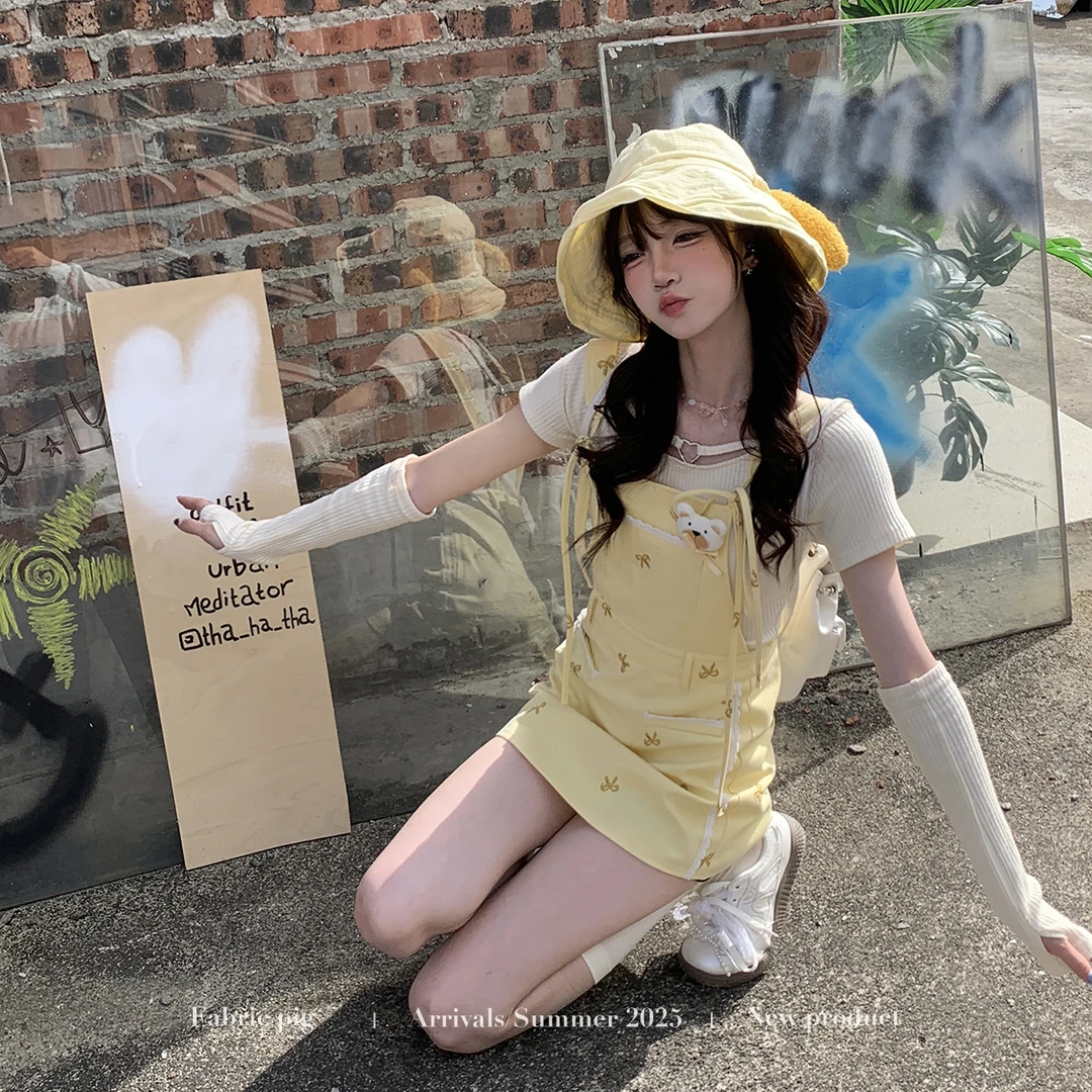 花漾茶町黄色 织物猪原创 甜酷风黄色显白背带裙女夏季减龄上衣