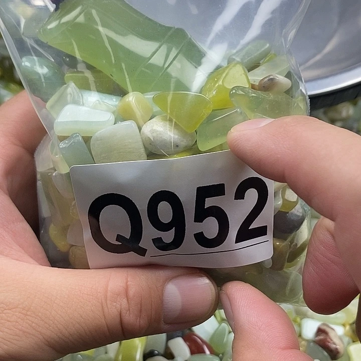 未镶嵌蛇纹石玉鱼缸石