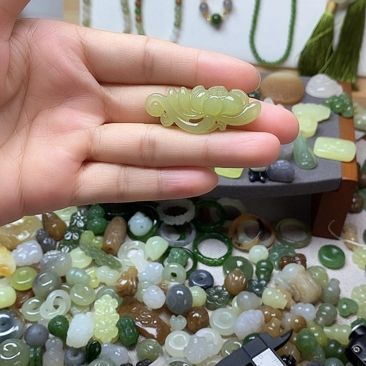 未镶嵌和田玉挂件