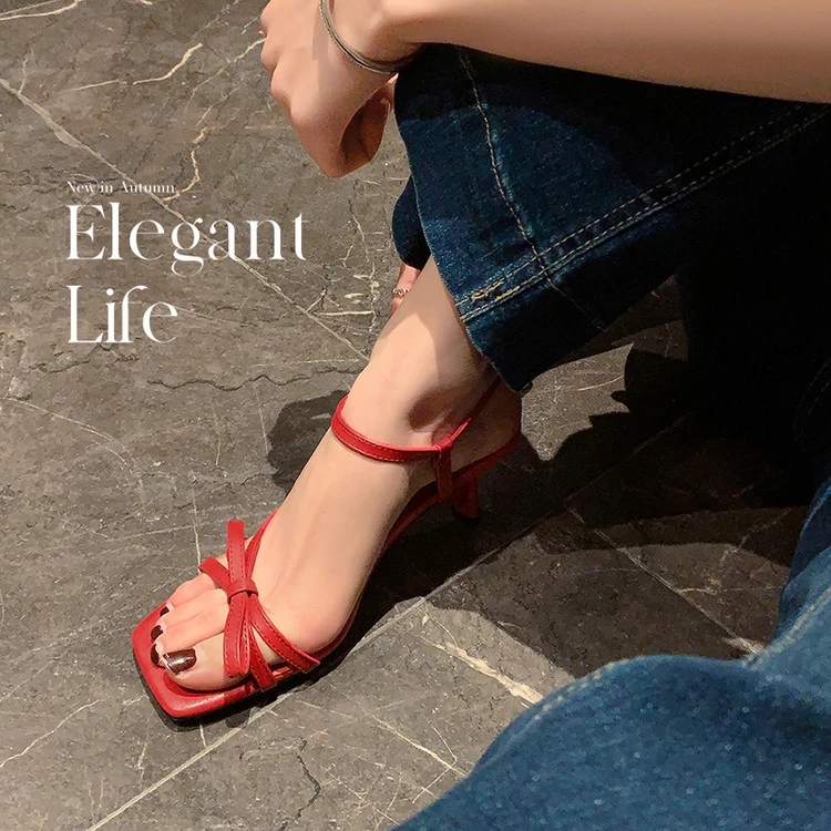 时装凉鞋2025年春季简约纯色网红时尚百搭夏季细跟法式一字扣带