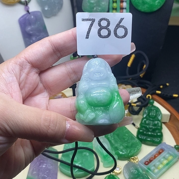 翡翠未镶嵌吊坠(赠链)