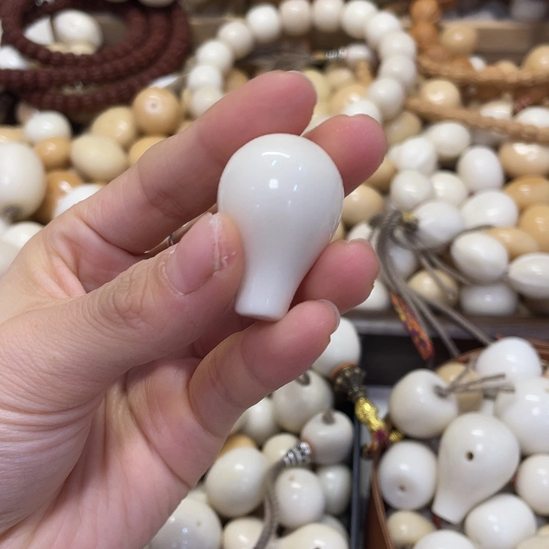 阿***佛吊坠菩提根/象牙果