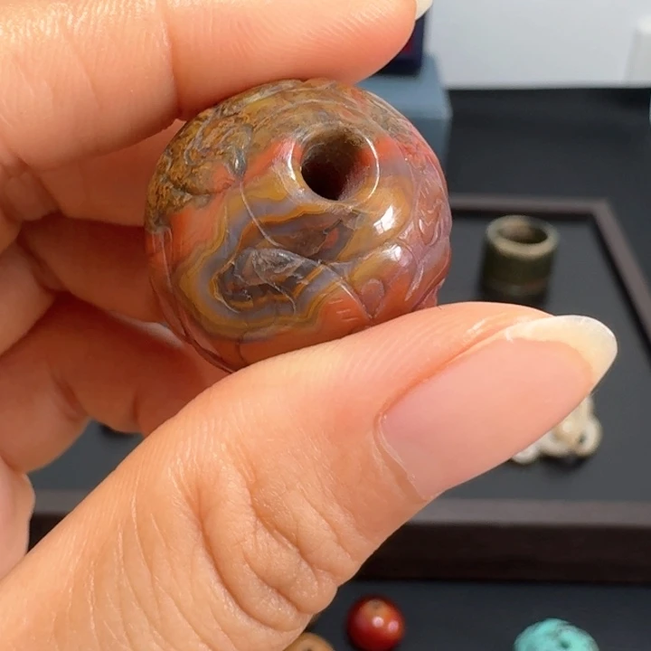 大***刚和田玉未镶嵌颈饰