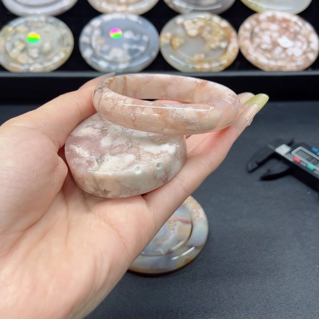 玛瑙/玉髓手镯未镶嵌5354