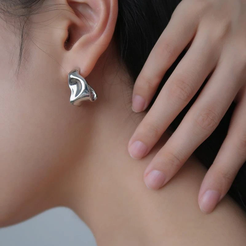 铜合金锆石耳饰 建筑空间925银针扭曲金属不规则耳钉女简约耳环耳