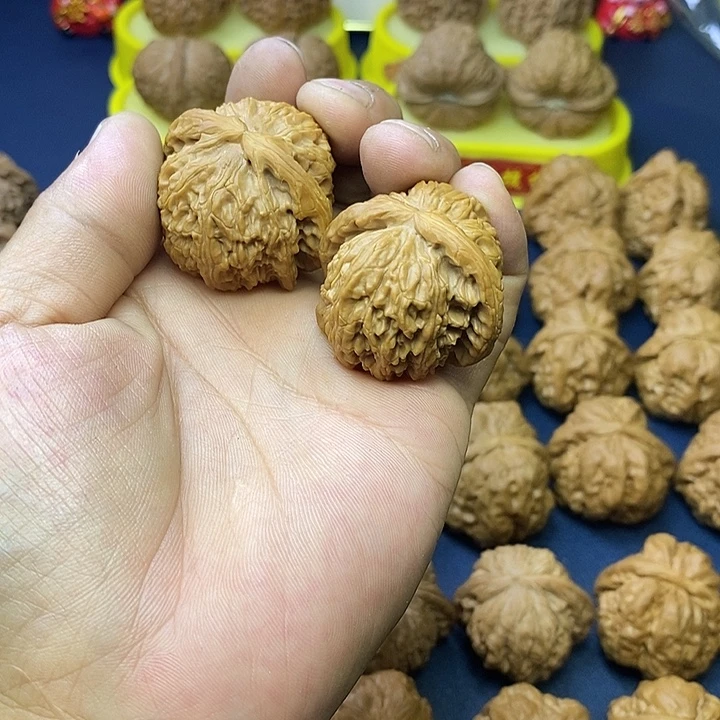 把件文玩核桃白狮子