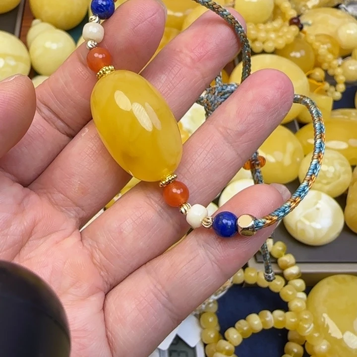 未镶嵌颈饰蜜蜡天然蜜蜡