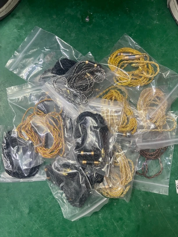 9新  捡漏8股镀银线3.5转mmcx耳机升级线（随机发）